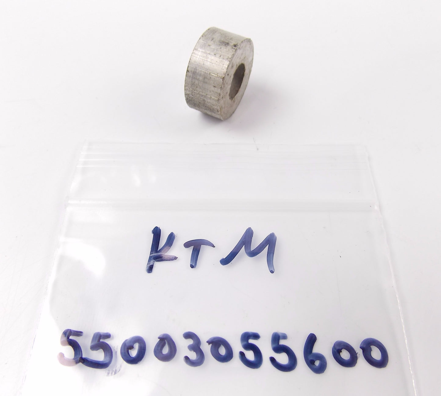 NOS OEM KTM FRAME SPACER D.O 22 mm D.I 10 mm L. 10 mm 55003055600 - MotoRaider