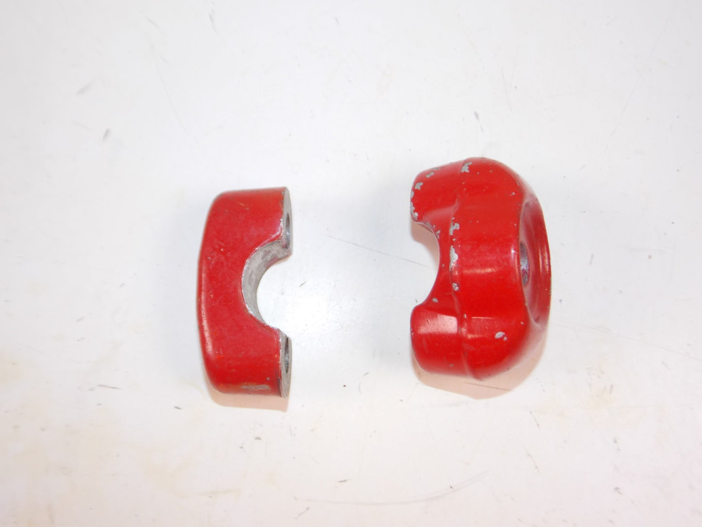 VINTAGE MOTORCYCLE HANDLEBAR TOP CLAMP MARZOCCHI CERIANI 7/8" (22 mm) BOLT D=32 - MotoRaider