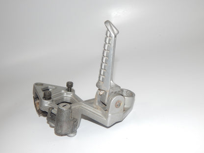 1986 KAWASAKI GPX 750-R REAR RIGHT PASSENGER FOOT PEG STAY STAND BRACKET VINTAGE - MotoRaider