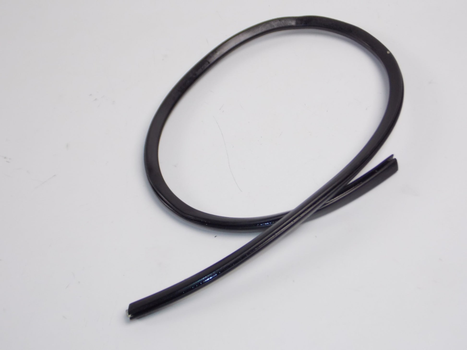 OEM LAVERDA WIND SCREEN FAIRING RUBBER EDGE 2 FEET 55120180 | 55 120 180 - MotoRaider