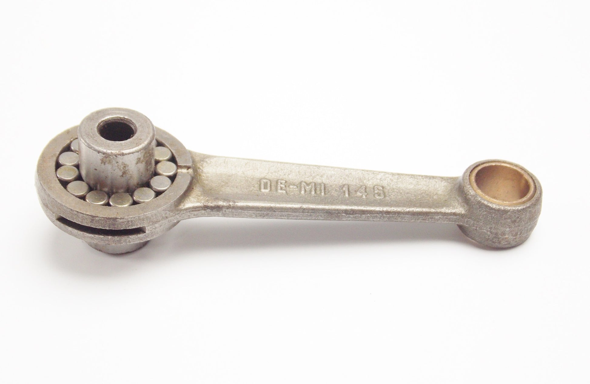 NOS DE-MI 145 CONNECTING ROD+BEARING+PIN A=85 mm B=25.66 C= 11.80 mm D=12.26 - MotoRaider