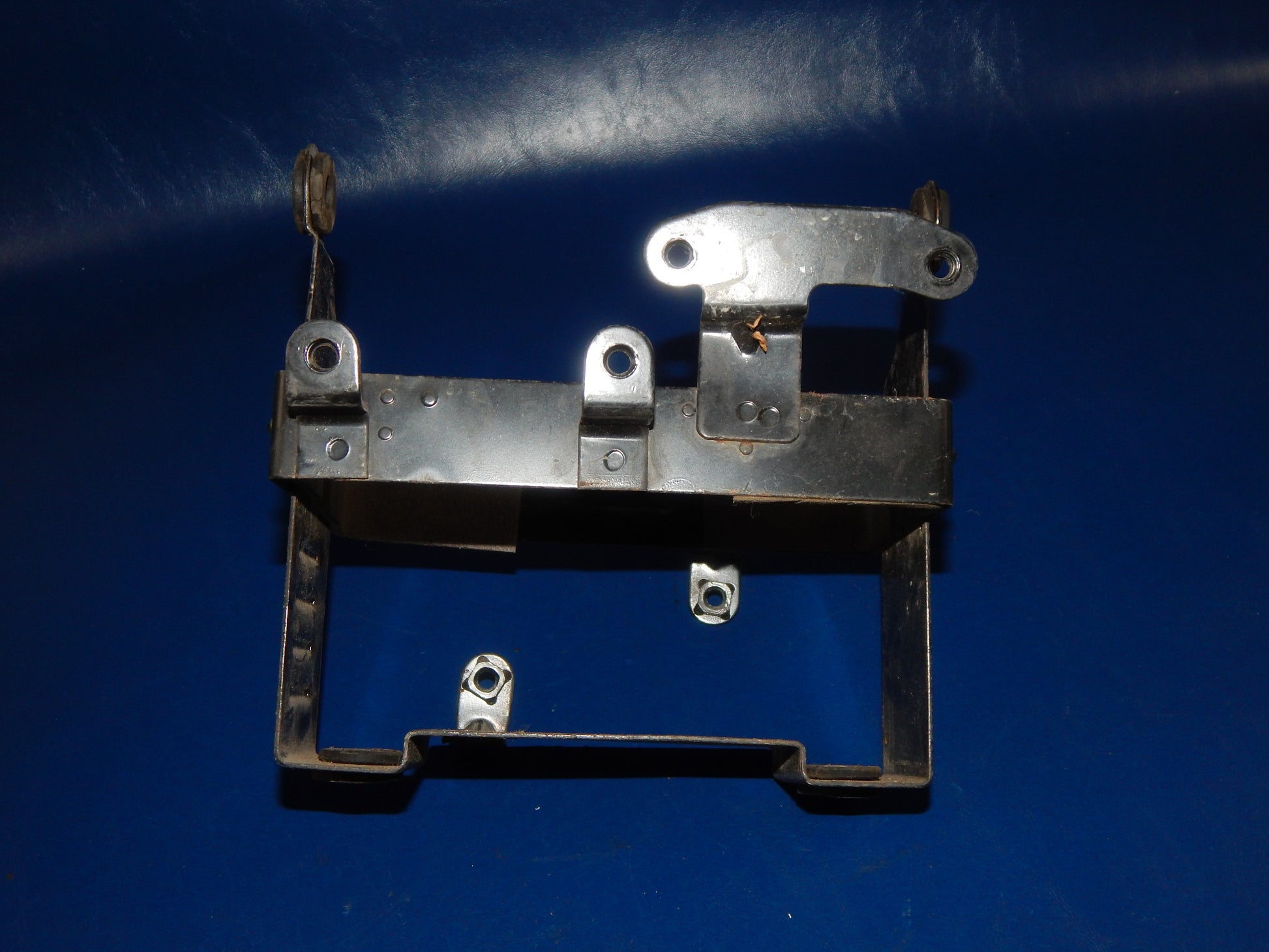 1993 SUZUKI BANDIT GSF 400 BATTERY BOX TRAY HOLDER VINTAGE JAPAN - MotoRaider