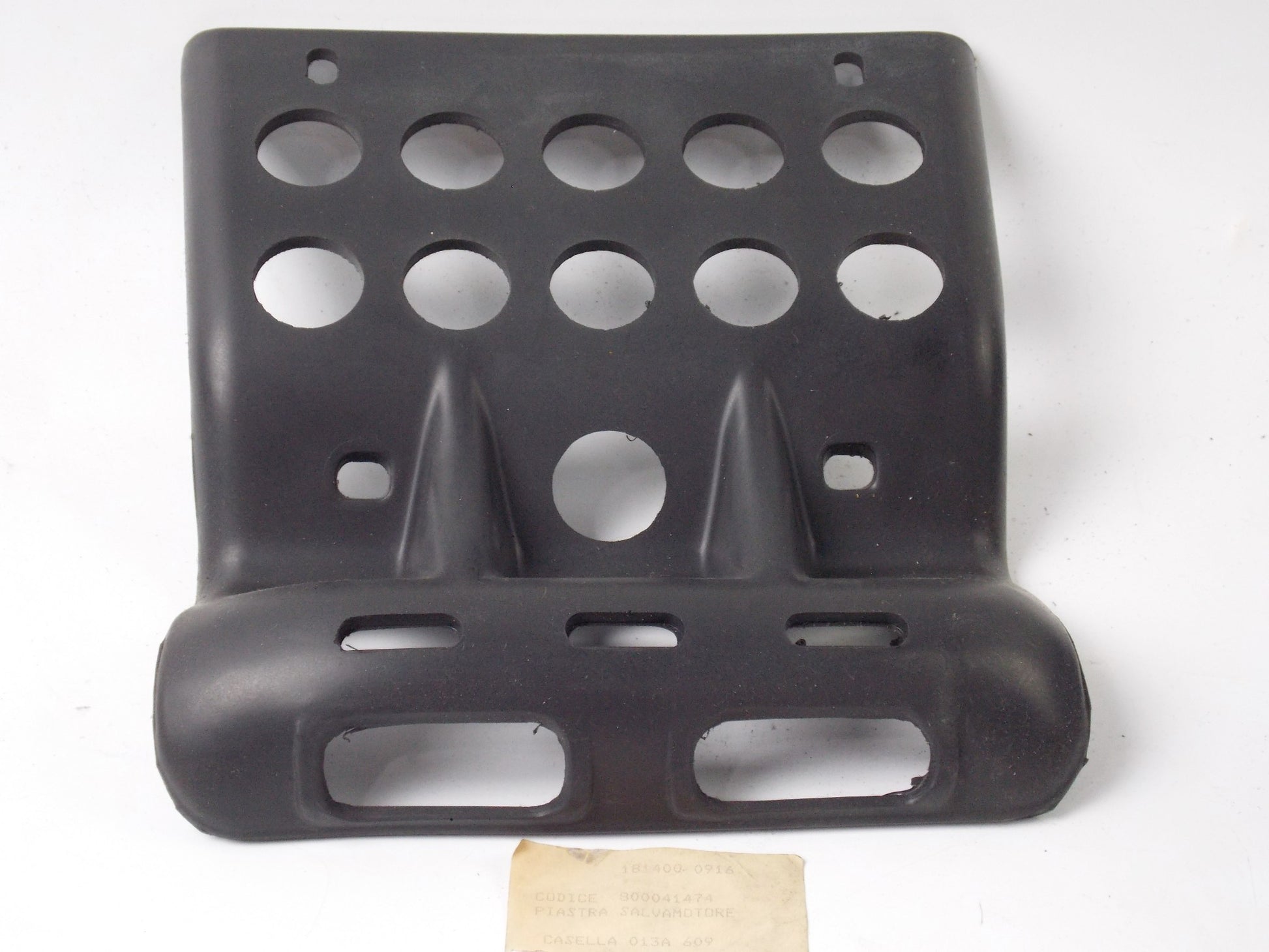 NOS CAGIVA 1986 ELEFANT 2 125cc ELEFANT 200cc ENGINE GUARD SKID PLATE 800041474 - MotoRaider