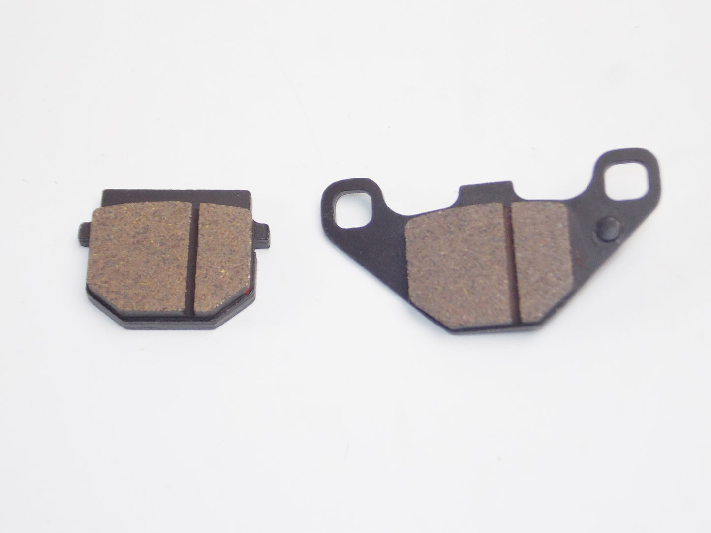 OEM PEUGEOT 2010 KISBEE RS/2016 KISBEE 4TA OY D FRONT BRAKE PAD PLATES #  802452 - MotoRaider