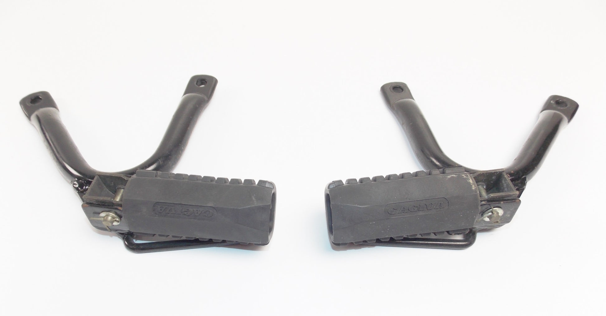 1986 CAGIVA ELEFANTRE 125 PASSENGER FOOTREST+MOUNT RH/LH 41452/41453/41461/41462 - MotoRaider