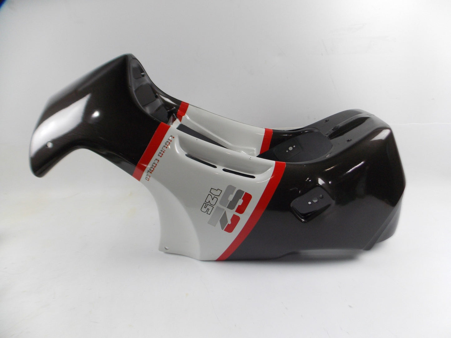 NOS OEM CAGIVA 1986 ALETTA ORO S2 125 WHITE/BLACK FRONT FAIRING COWLIN 800052303 - MotoRaider