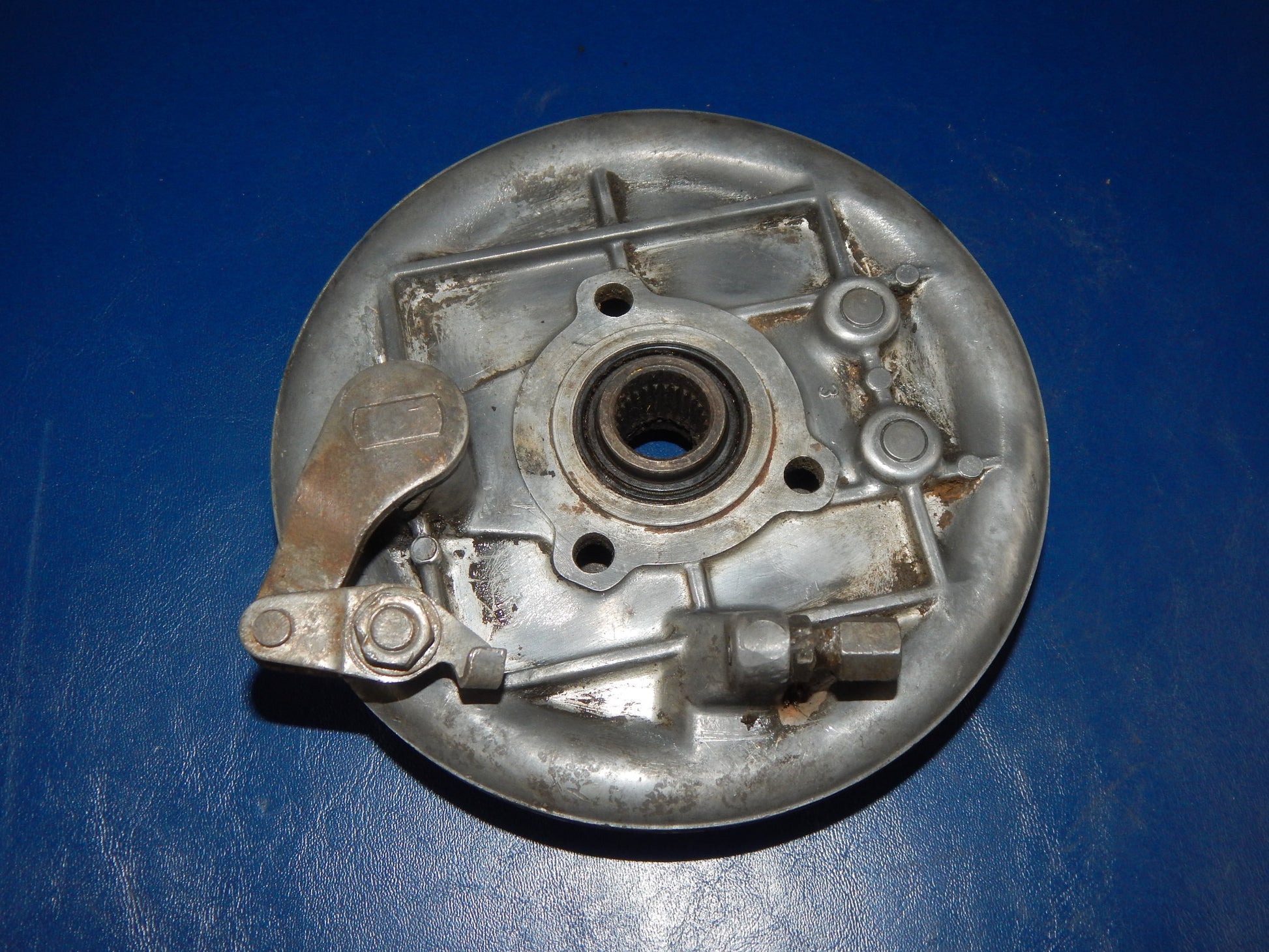 VINTAGE VESPA PIAGGIO FRONT WHEEL BRAKE PLATE DRUM D=168mm SCOOTER ITALY - MotoRaider