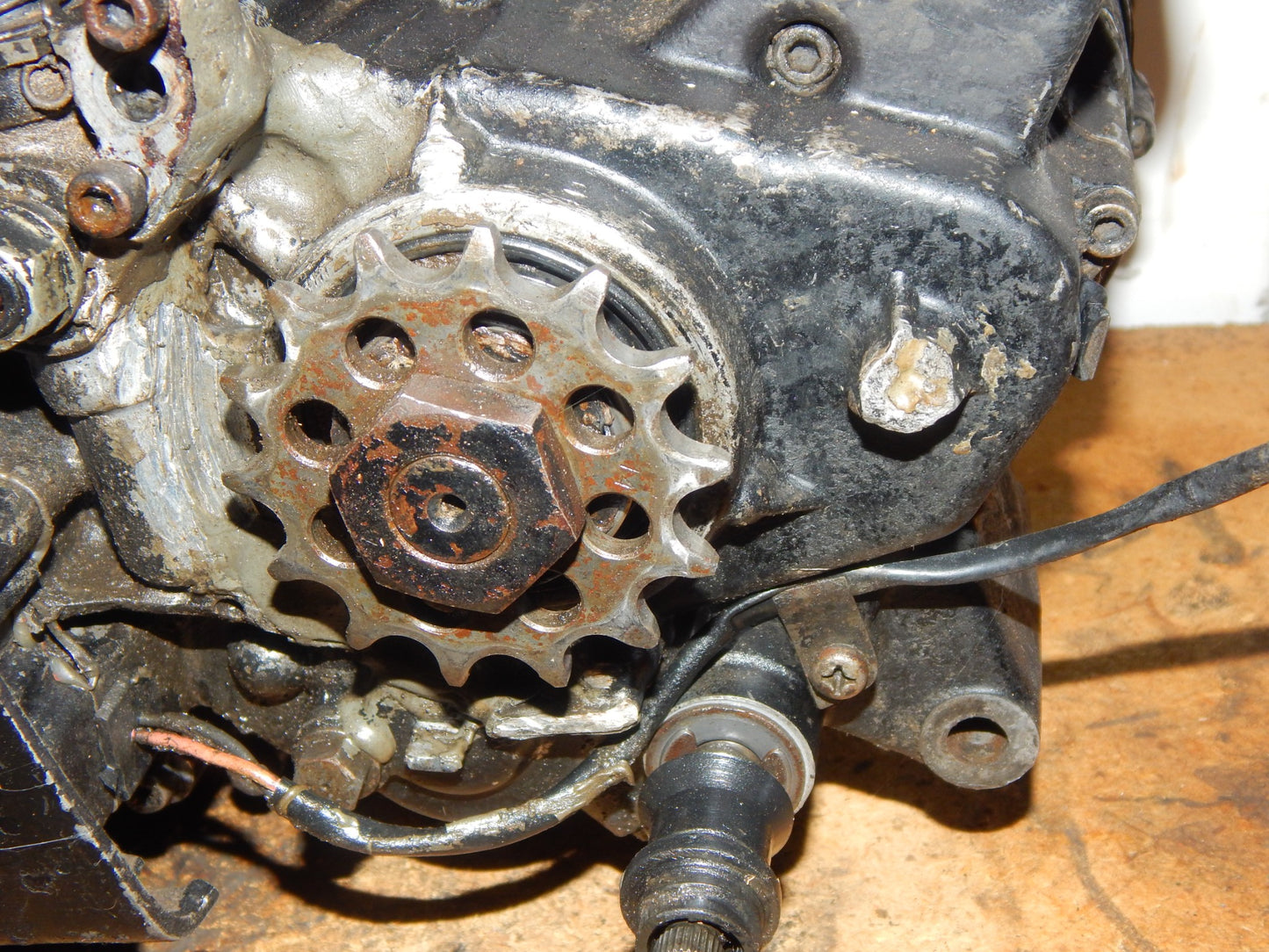 1976 YAMAHA TT500 ENGINE MOTOR 583-001107 CYLINDER CRANKCASE TRANSMISSION HEAD - MotoRaider