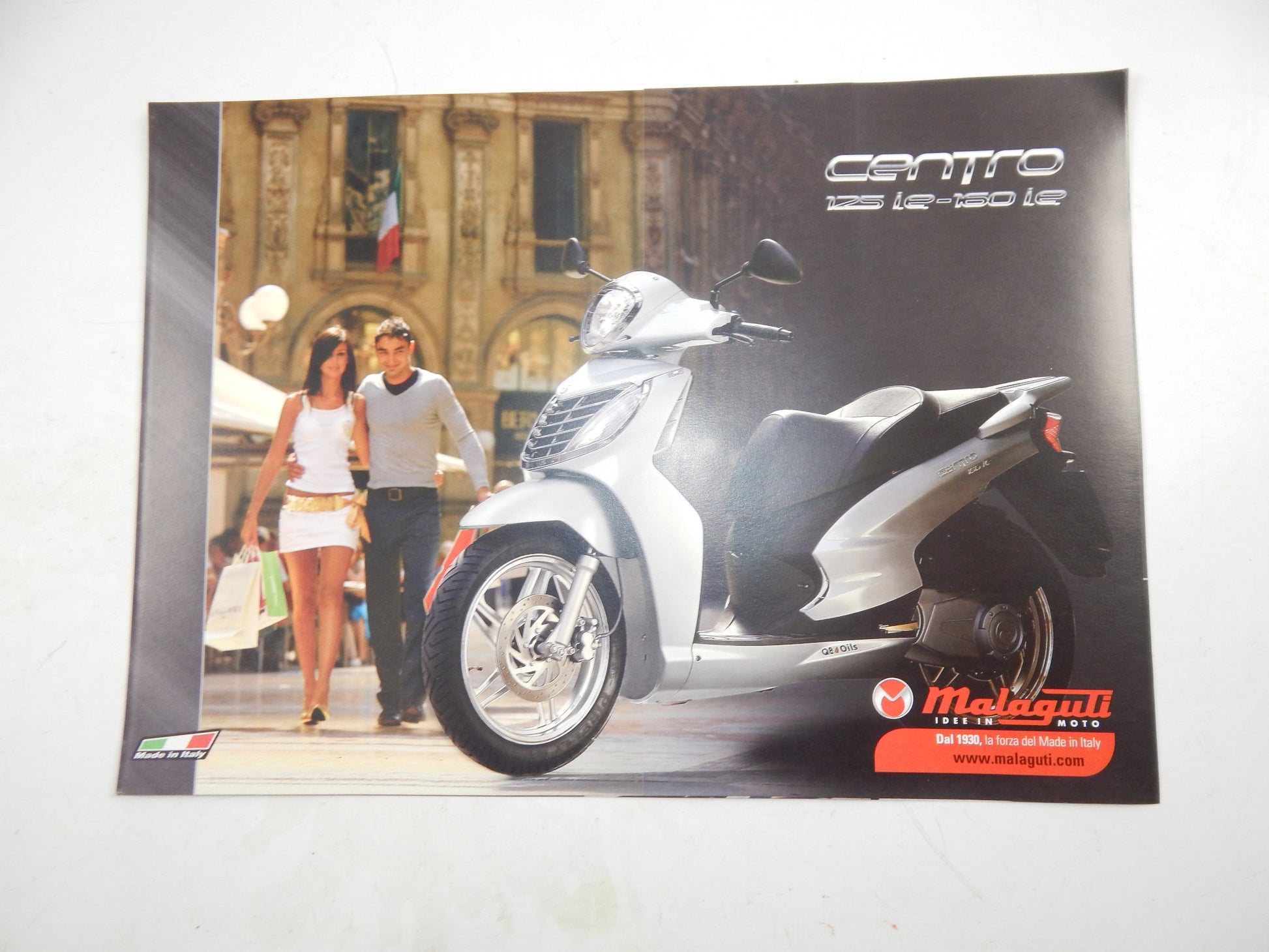 8 MALAGUTI DEALER BROCHURE 1990-2000's SCOOTER FANTOM CENTRO GRIZZLY BLOG ITALY - MotoRaider