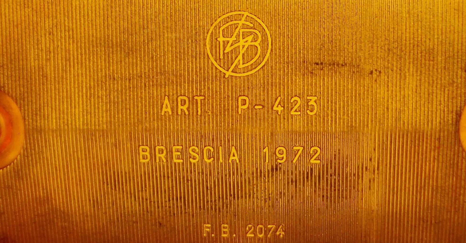 NOS FB 2074 ART P-423 BRESCIA 78x40x34mm TURN SIGNAL INDICATOR LENS 1972 LAVERDA - MotoRaider