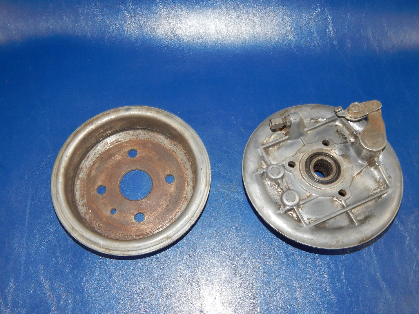 VINTAGE VESPA PIAGGIO FRONT WHEEL BRAKE PLATE DRUM D=168mm SCOOTER ITALY - MotoRaider