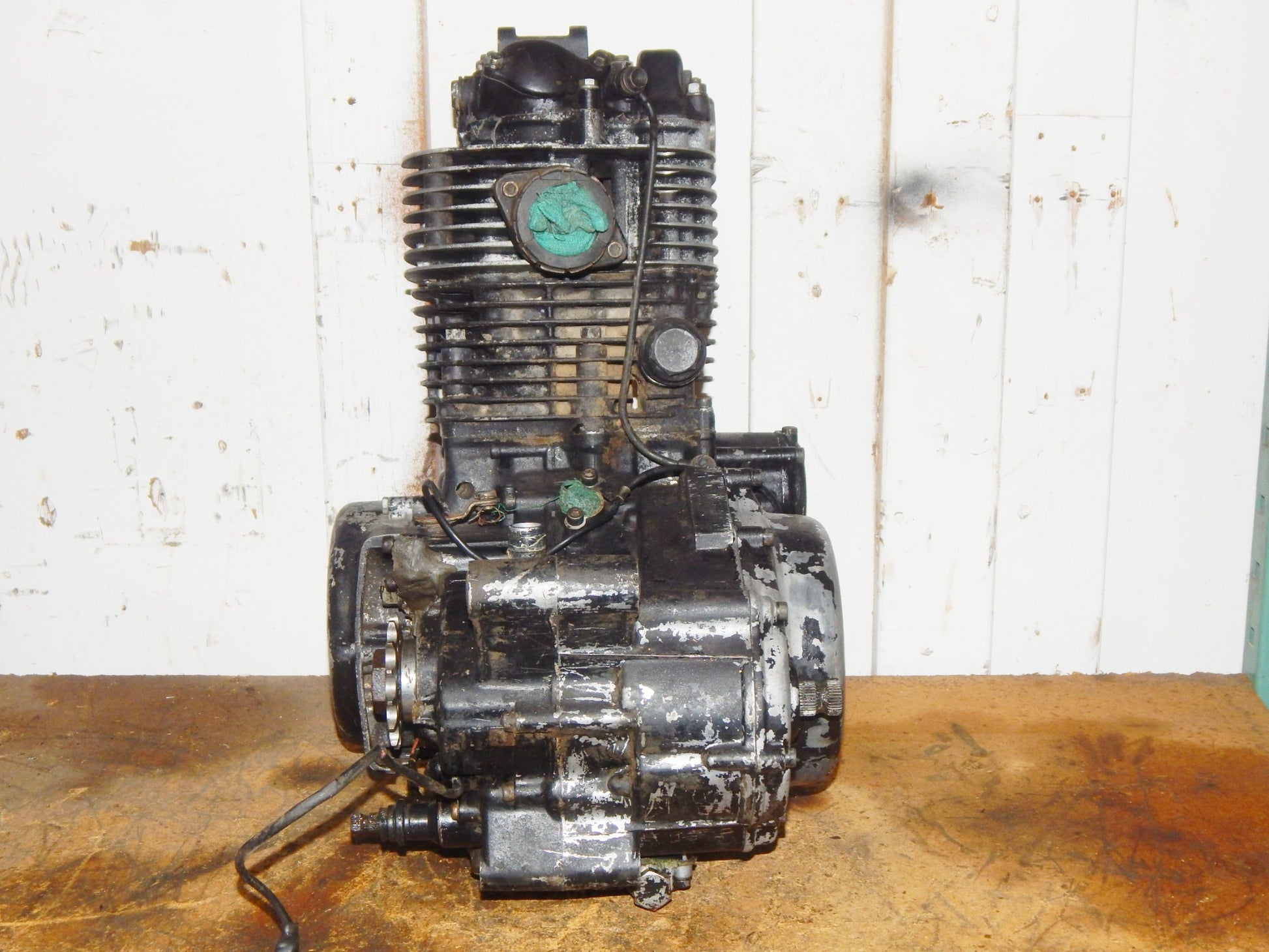 1976 YAMAHA TT500 ENGINE MOTOR 583-001107 CYLINDER CRANKCASE TRANSMISSION HEAD - MotoRaider