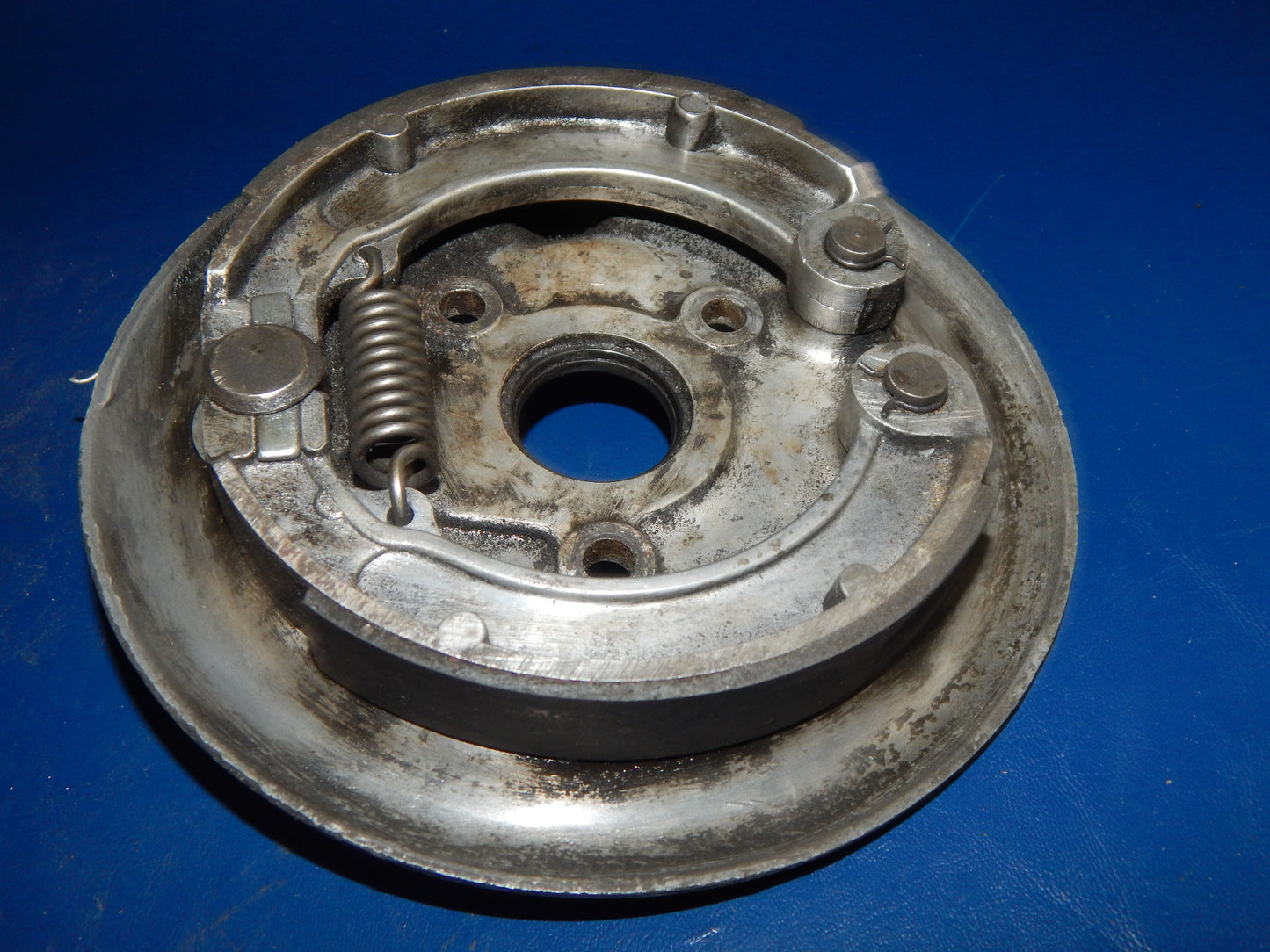 VINTAGE VESPA PIAGGIO FRONT WHEEL BRAKE PLATE DRUM D=168mm SCOOTER ITALY - MotoRaider