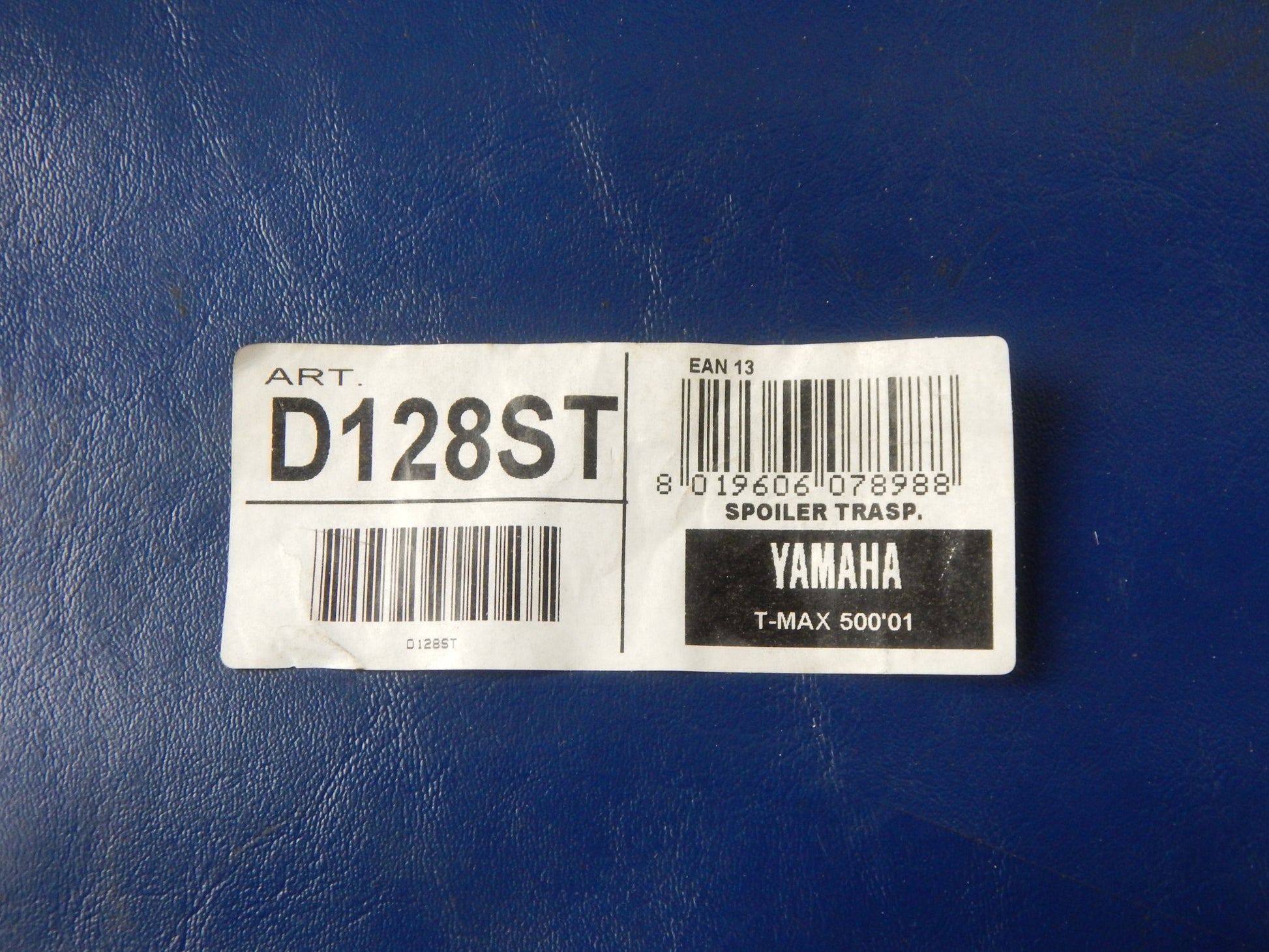 GIVI D128ST CLEAR WINDSHIELD SCREEN DEFLECTOR PROTECTOR 2001 YAMAHA T-MAX 500 - MotoRaider