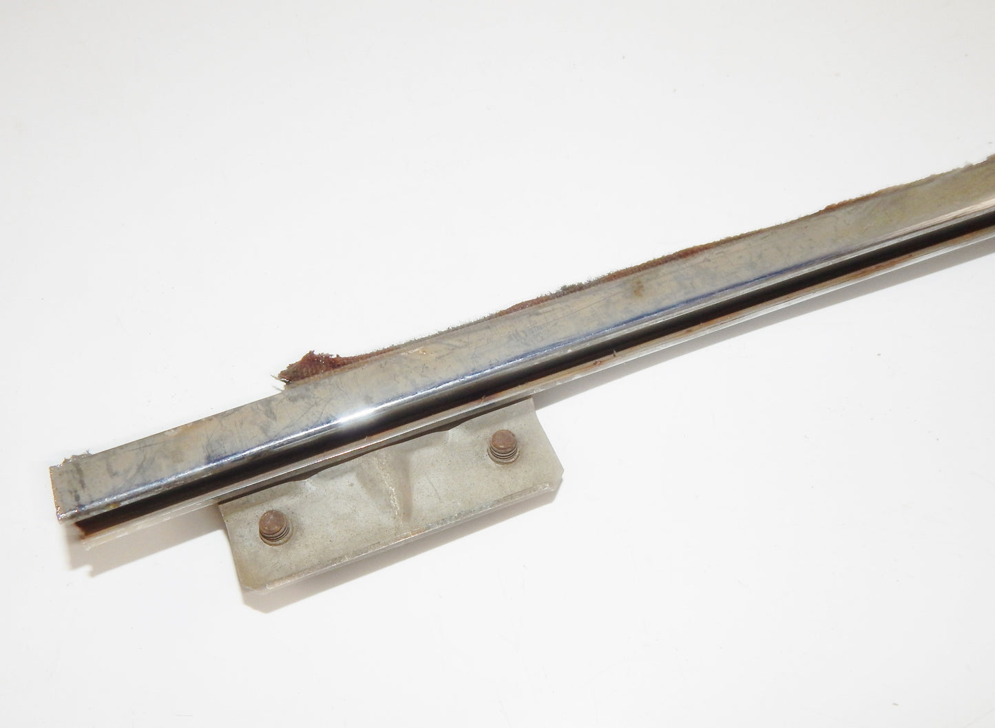 1960's VW BUG BEETLE DOOR INTERIOR WINDOW REGULATOR GLASS GUIDE PLATE - MotoRaider