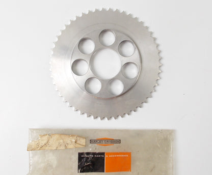 NOS OEM HARLEY DAVIDSON ALUMINUM REAR SPROCKET 50T CENTER HOLE 56.60mm 9335 - MotoRaider