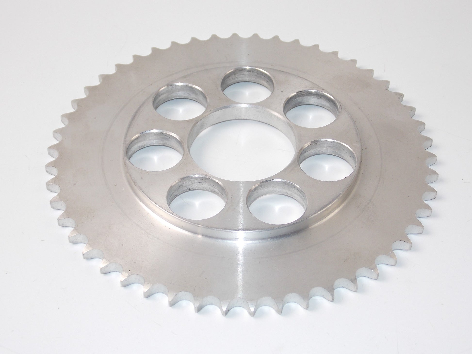 NOS OEM HARLEY DAVIDSON ALUMINUM REAR SPROCKET 50T CENTER HOLE 56.60mm 9335 - MotoRaider