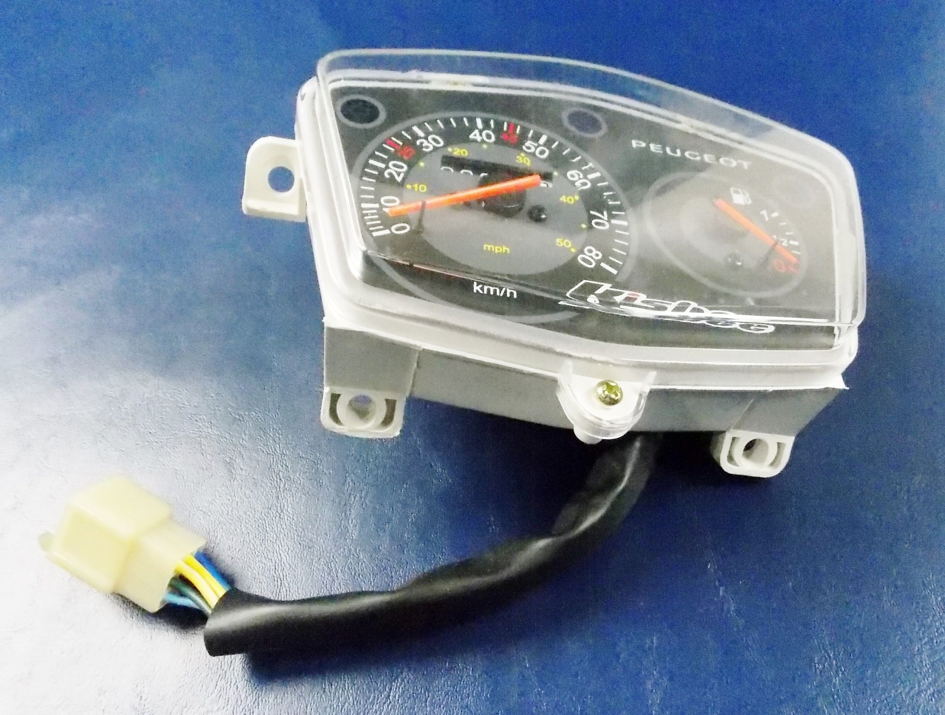 OEM PEUGEOT KISBEE XD 2011/11/02 DASH SPEEDOMETER Km/h GAS INDICATOR INSTRUMENT - MotoRaider