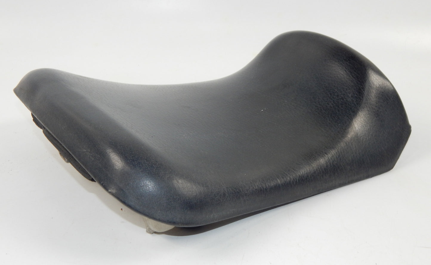 1995 YAMAHA FZR600G FOAM SADDLE SEAT BLACK SYNTHETIC LEATHER VINTAGE JAPAN - MotoRaider