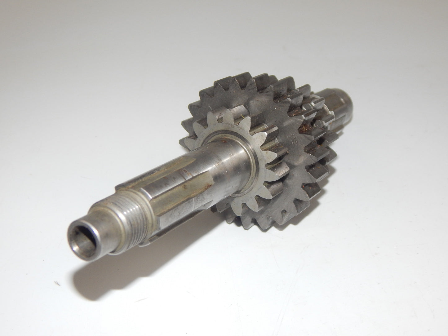 KTM 1998-03 250 380 SX 300 MXC TRANSMISSION GEARBOX MAINSHAFT 3rd Gear 19T 462 - MotoRaider