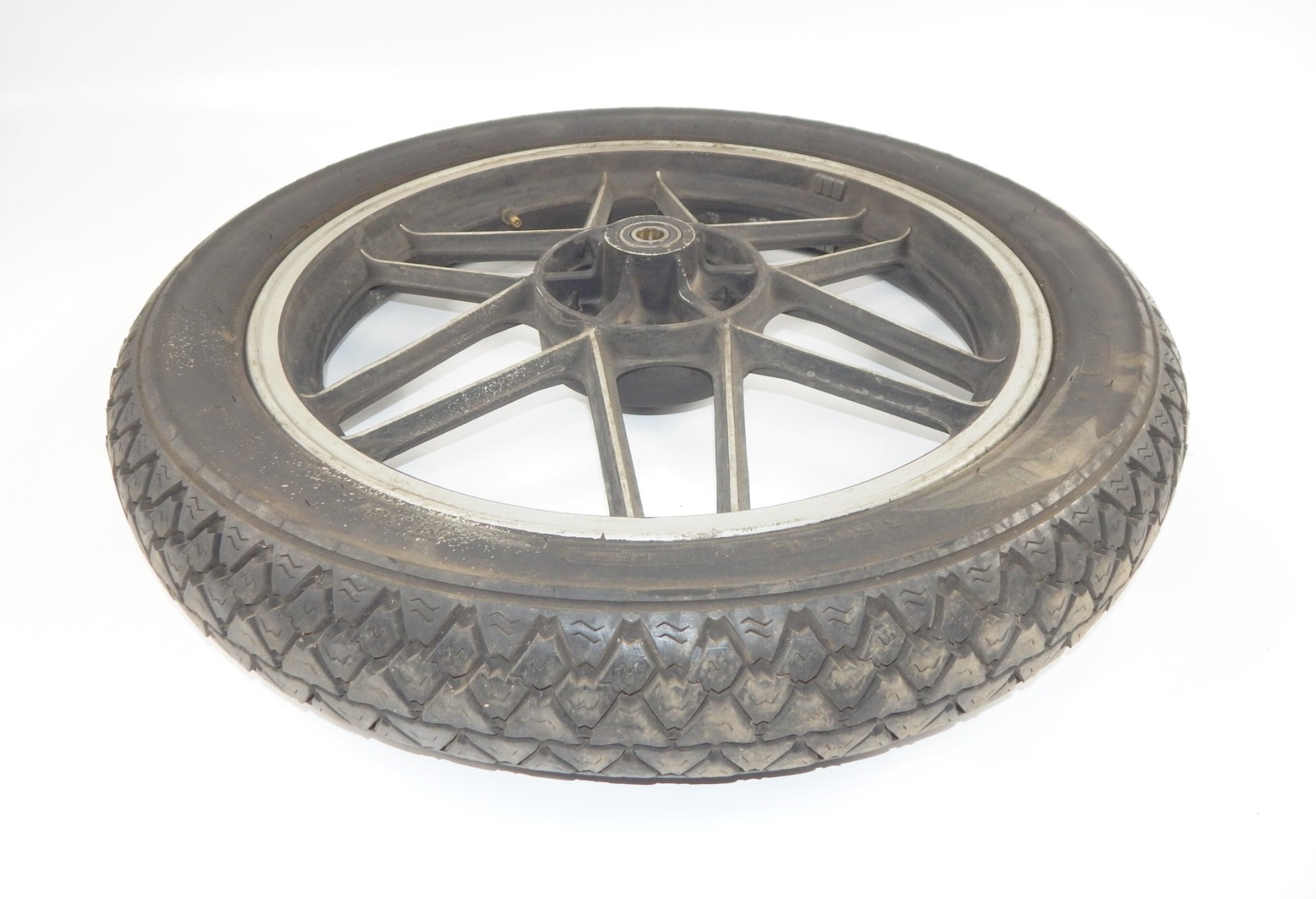 1981 MOTO GUZZI MONZA V50 RIM TIRE MICHELIN REAR WHEEL 3.50x18 VINTAGE ITALY - MotoRaider