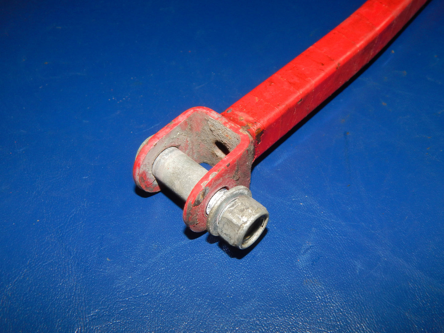 1993 SUZUKI BANDIT GSF 400 SWING ARM TORQUE LINK ANCHOR BARR STAY VINTAGE JAPAN - MotoRaider