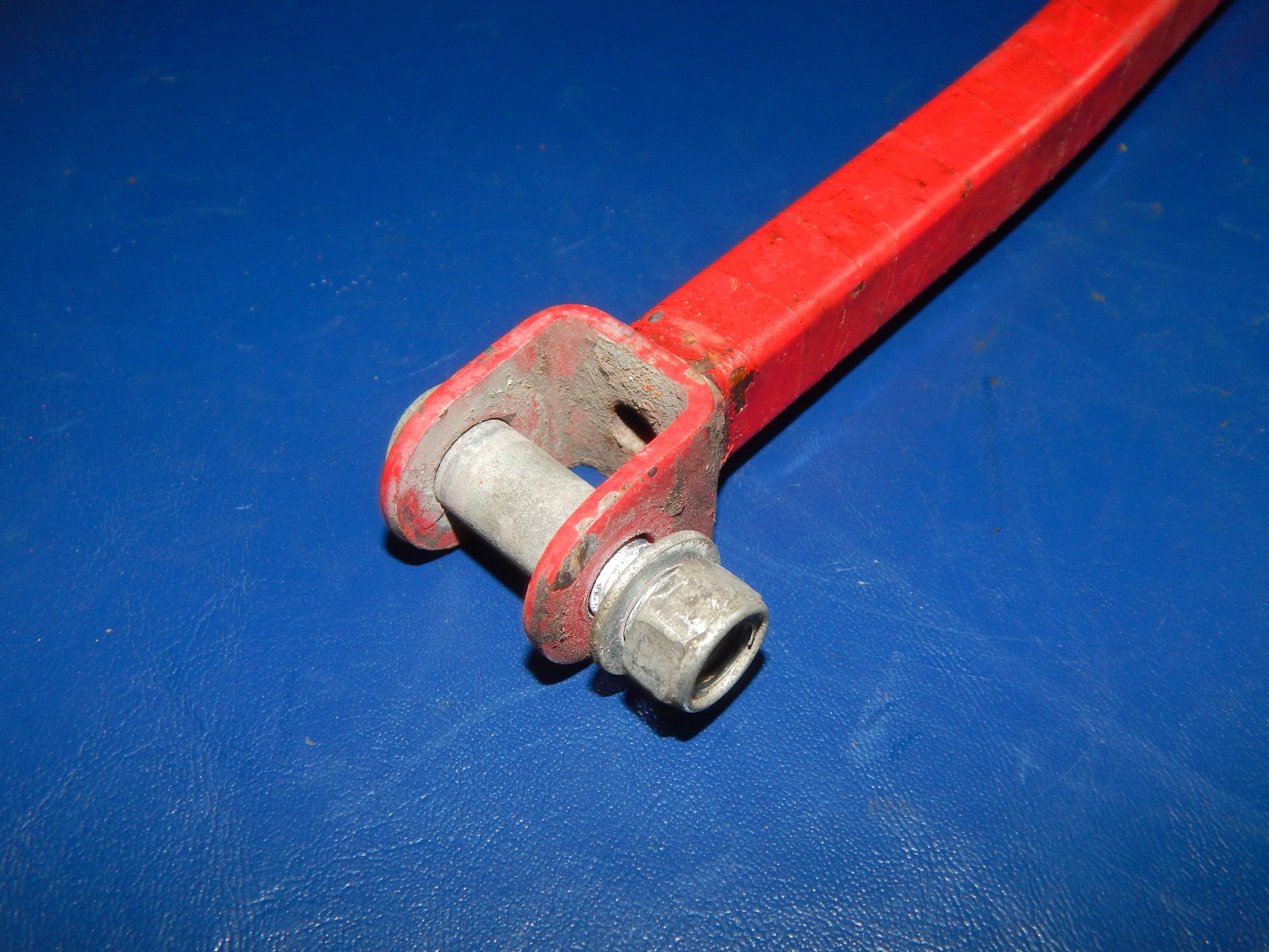 1993 SUZUKI BANDIT GSF 400 SWING ARM TORQUE LINK ANCHOR BARR STAY VINTAGE JAPAN - MotoRaider