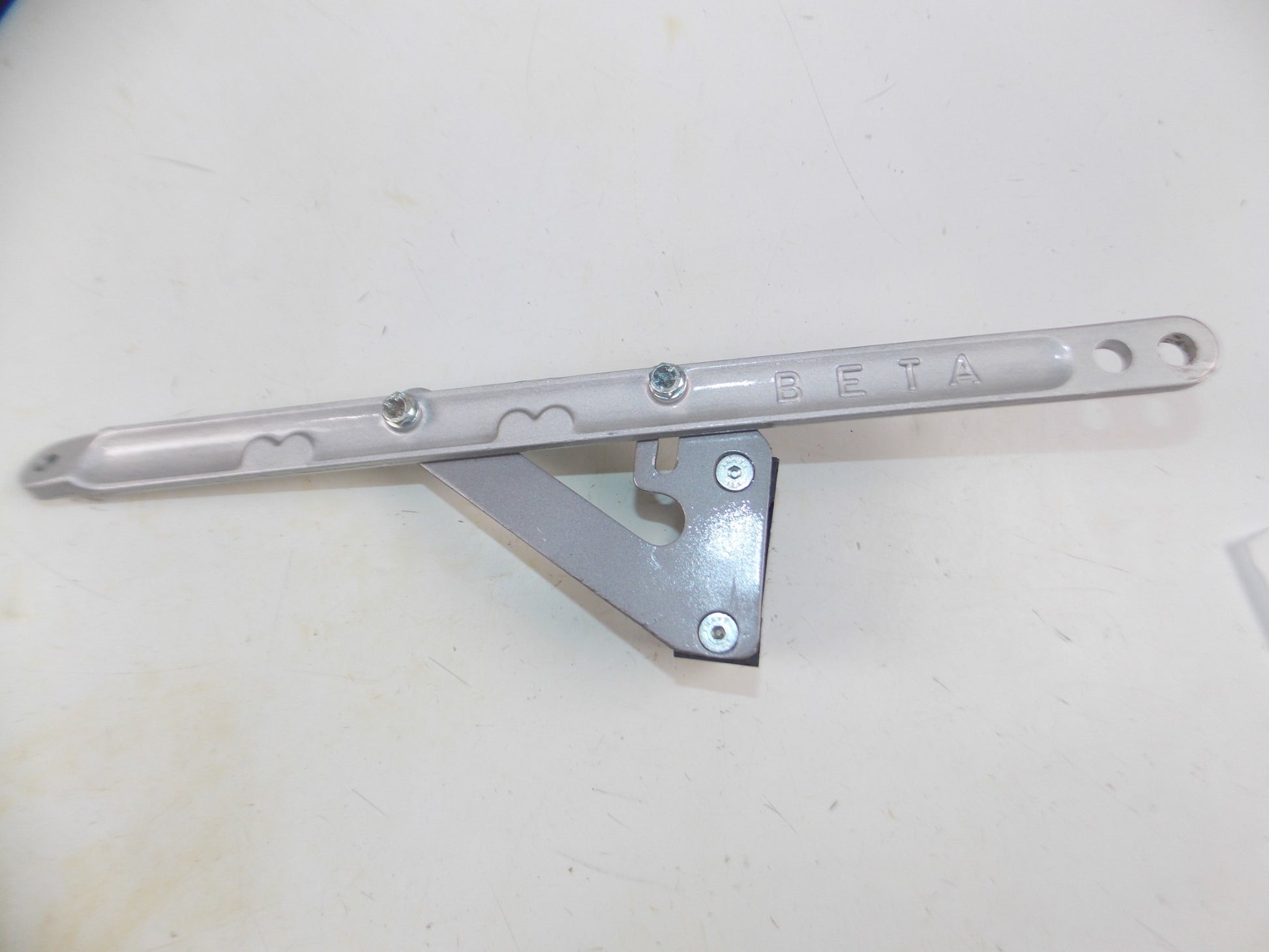 VINTAGE MOTORCYCLE 1976 BETA CR 125 250 CHAIN GUIDE REAR BRAKE PLATE STAY - MotoRaider