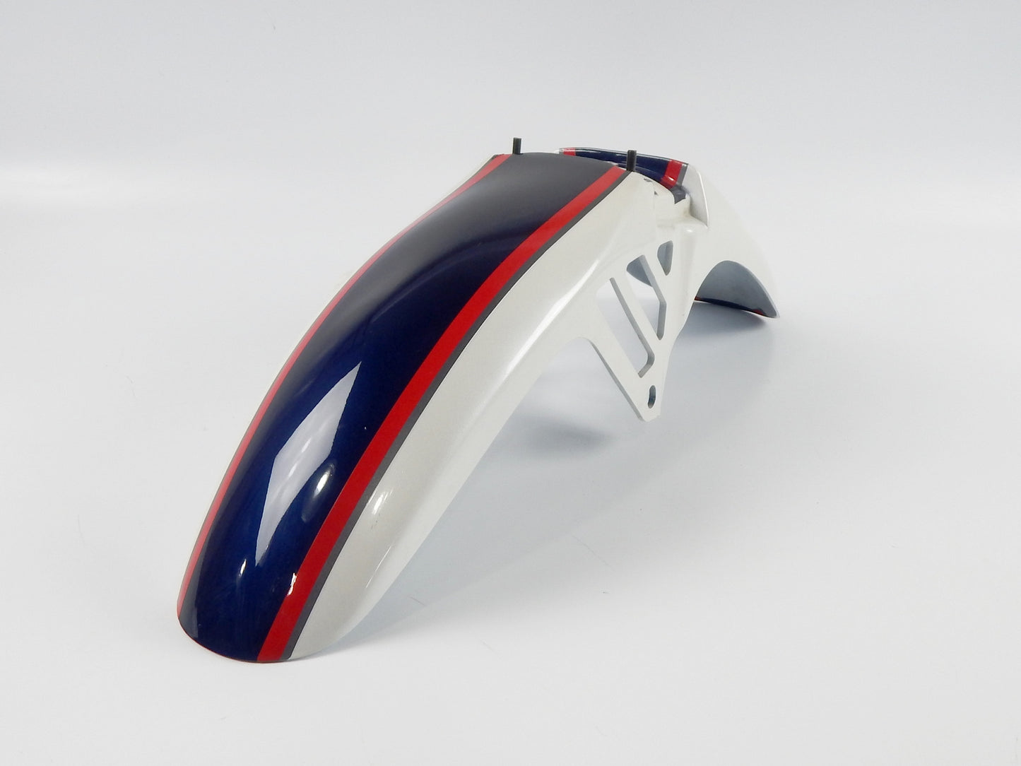 NOS OEM YAMAHA 1984 XJ750S FRONT MUDGUARD FENDER WHITE BLUE RED 41Y-21501-00-1X - MotoRaider