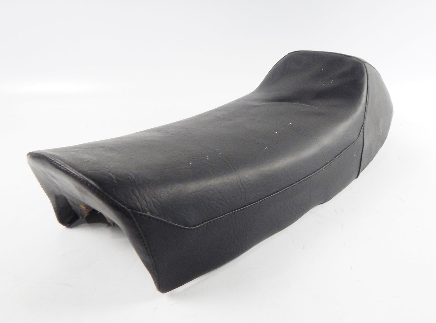 GA-MAN YAMAHA BLACK SADDLE SEAT L=22" W=10" CAFÉ RACER RD VINTAGE ITALY - MotoRaider