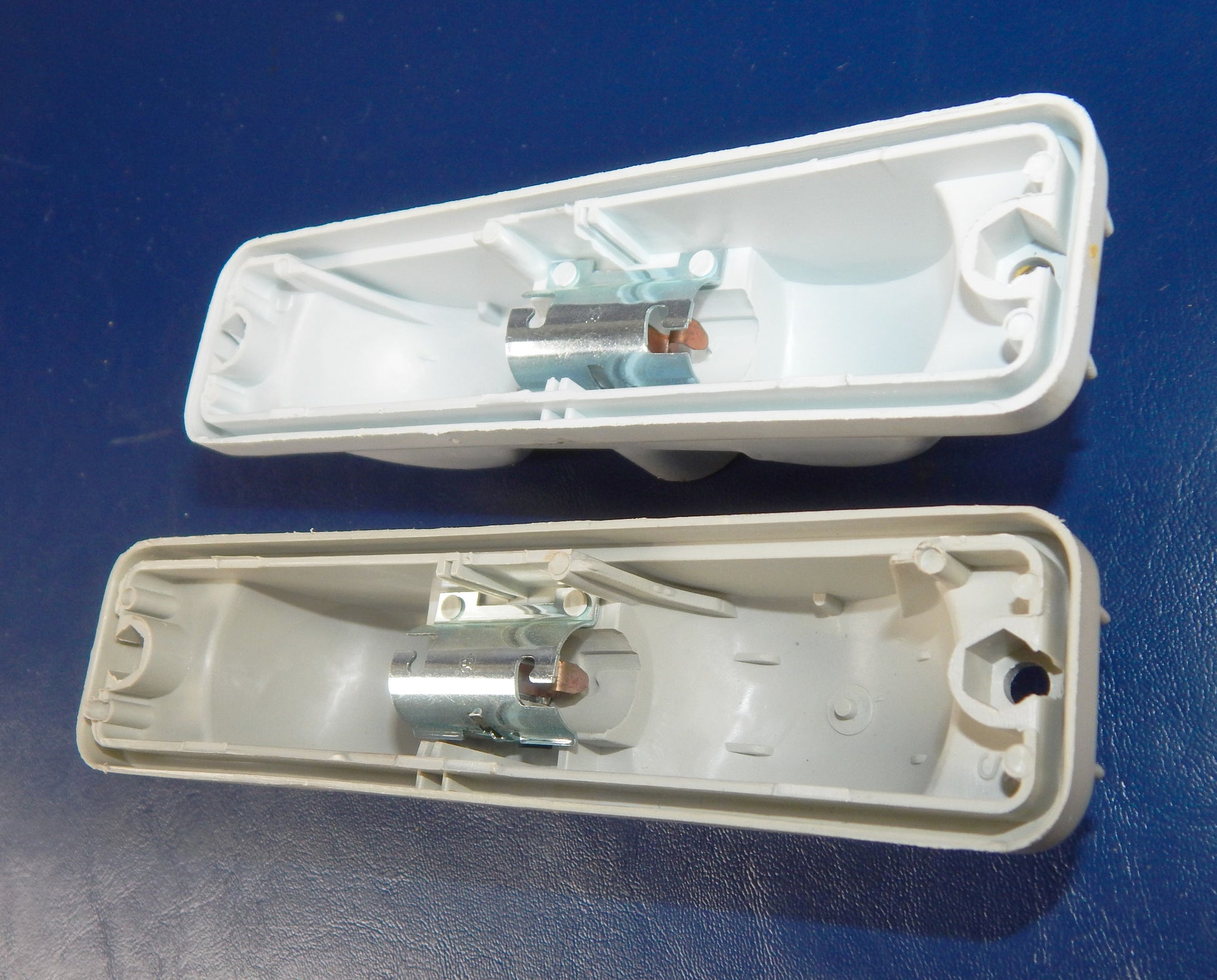 LEART VERALUX FAIRNG RIGHT LEFT TURN SIGNAL 6.5x1.5 VINTAGE MOTORCYCLE ITALY - MotoRaider