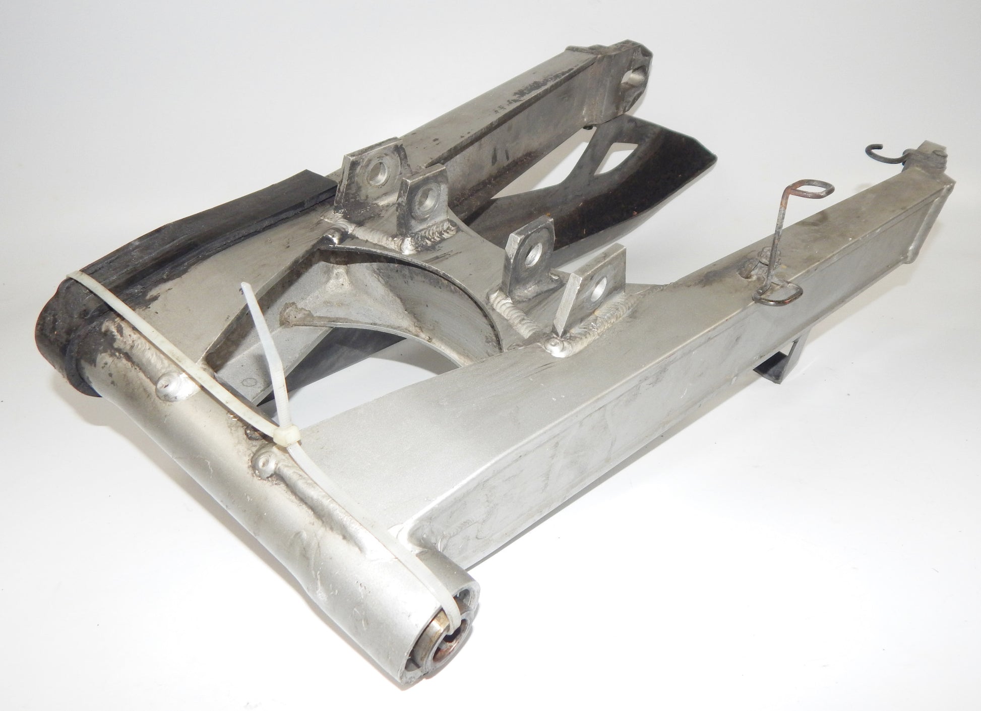 1989 KAWASAKI ZX 750 NINJA FRAME CHASSIS SWINGARM CHAIN PAD COVER GUARD VINTAGE - MotoRaider