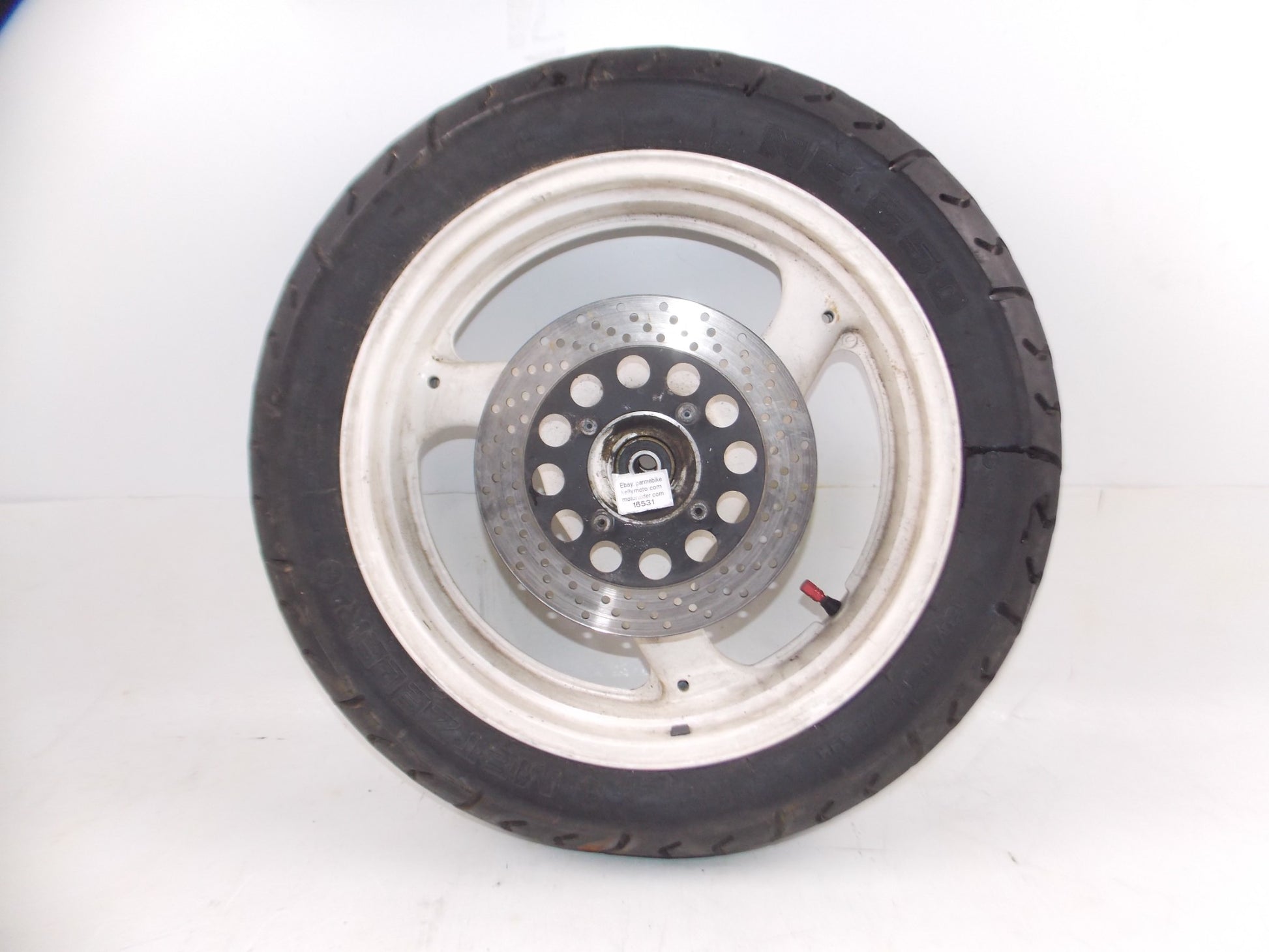 SUZUKI 750 SLINGSHOT 17" WHITE REAR WHEEL+BRAKE DISC ROTOR VINTAGE JAPAN - MotoRaider