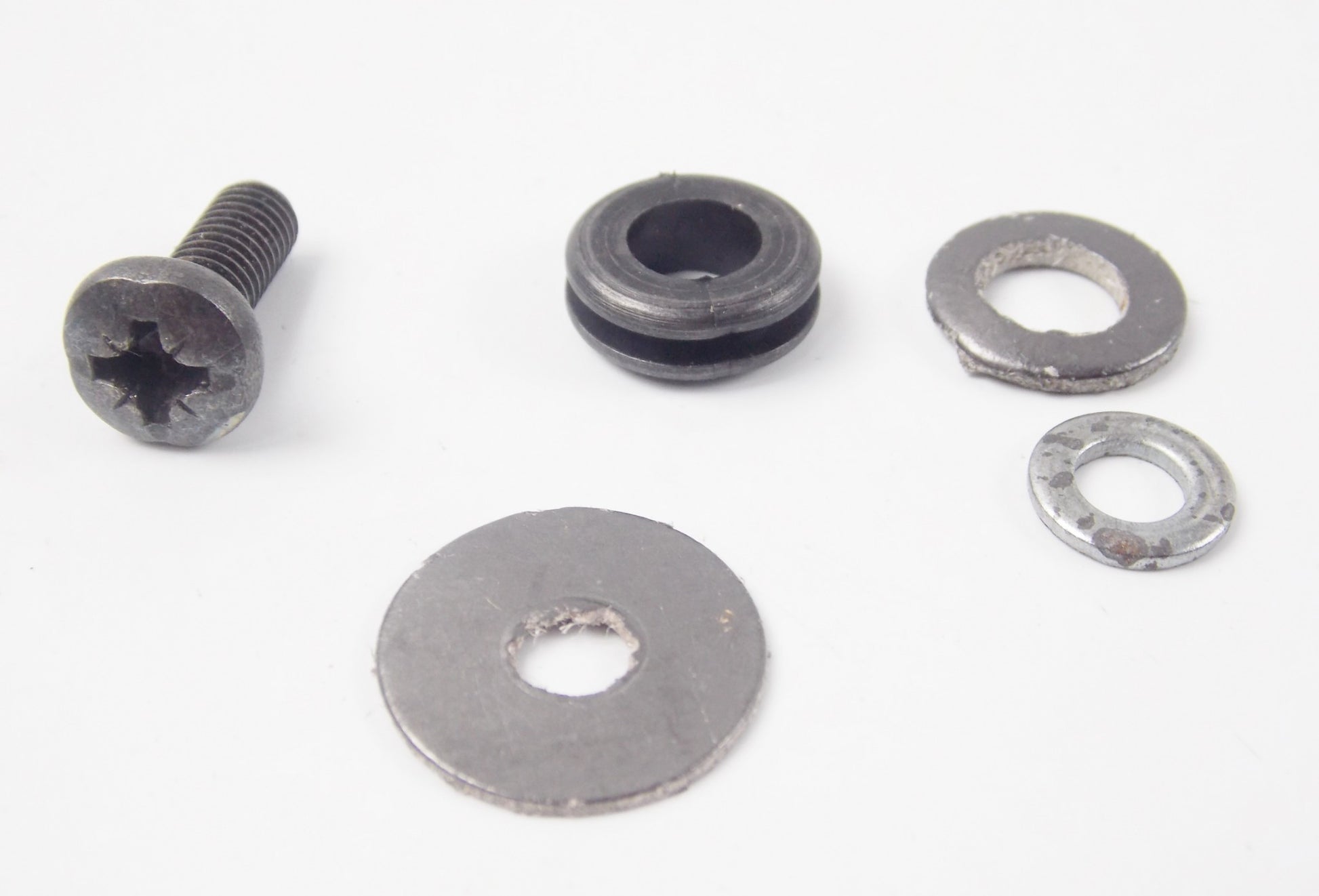 NOS OEM MALAGUTI EXHAUST MUFFLER PROTECTION SHIELD FIXING SCREW KIT 150.200.00 - MotoRaider