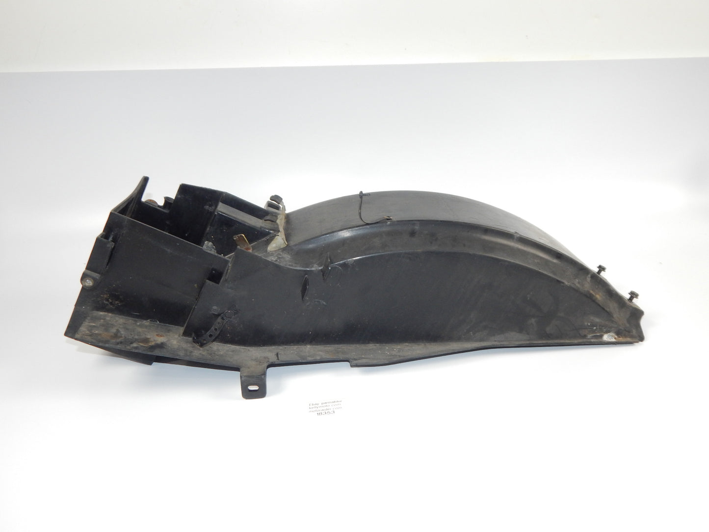 1986 KAWASAKI GPX 750-R TAIL SECTION REAR INNER FENDER MUD GUARD VINTAGE JAPAN - MotoRaider