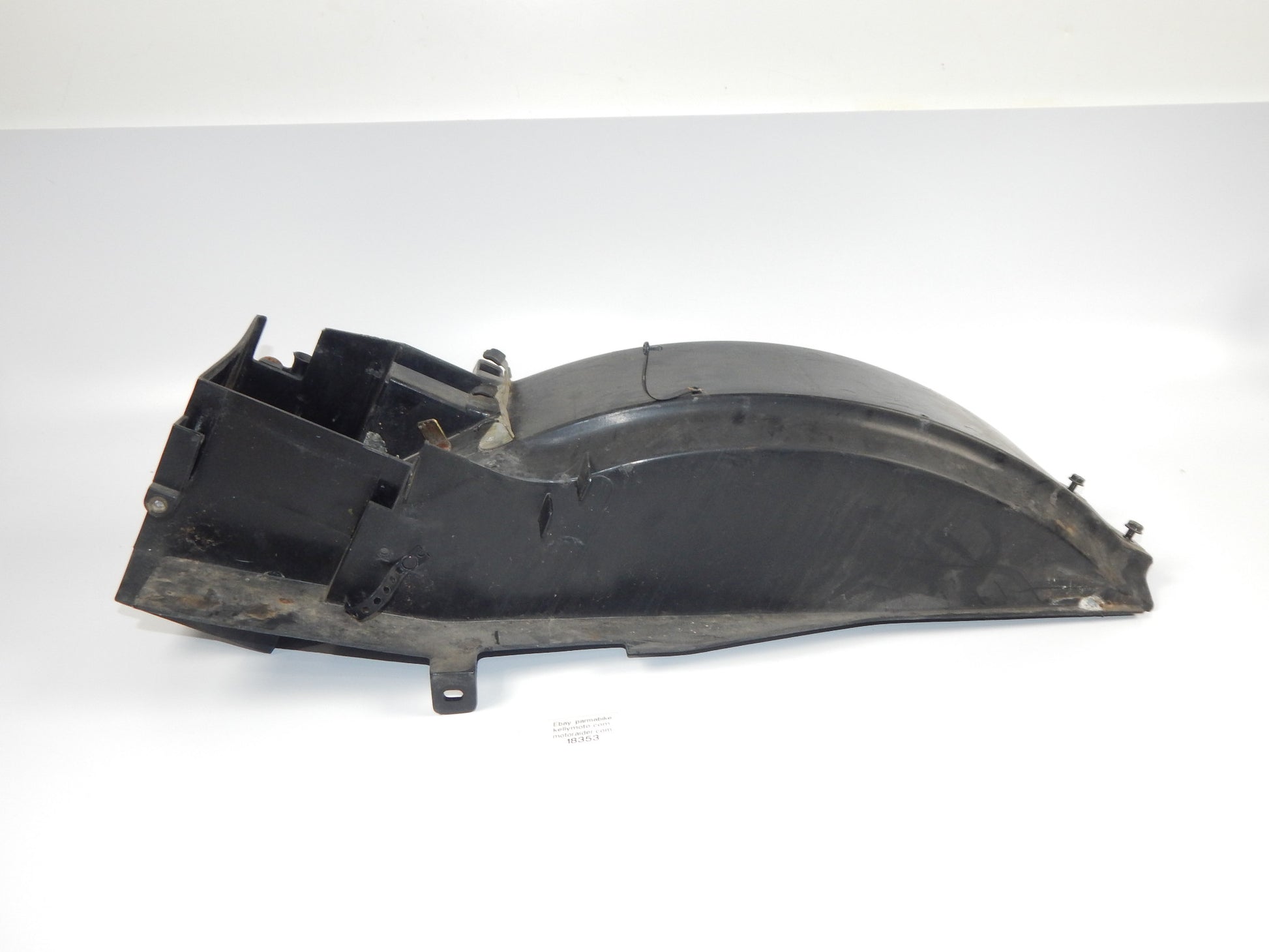1986 KAWASAKI GPX 750-R TAIL SECTION REAR INNER FENDER MUD GUARD VINTAGE JAPAN - MotoRaider