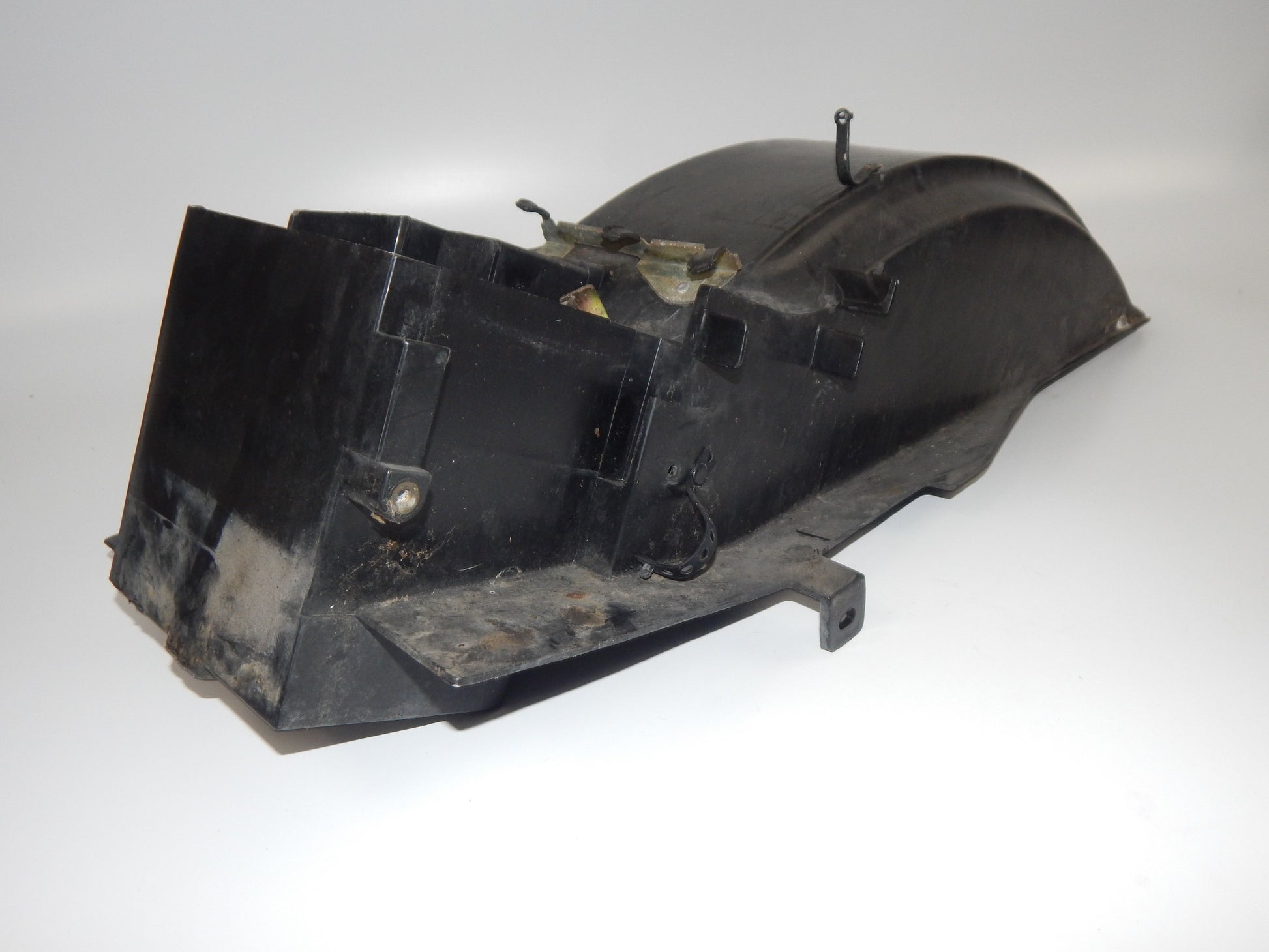 1986 KAWASAKI GPX 750-R TAIL SECTION REAR INNER FENDER MUD GUARD VINTAGE JAPAN - MotoRaider
