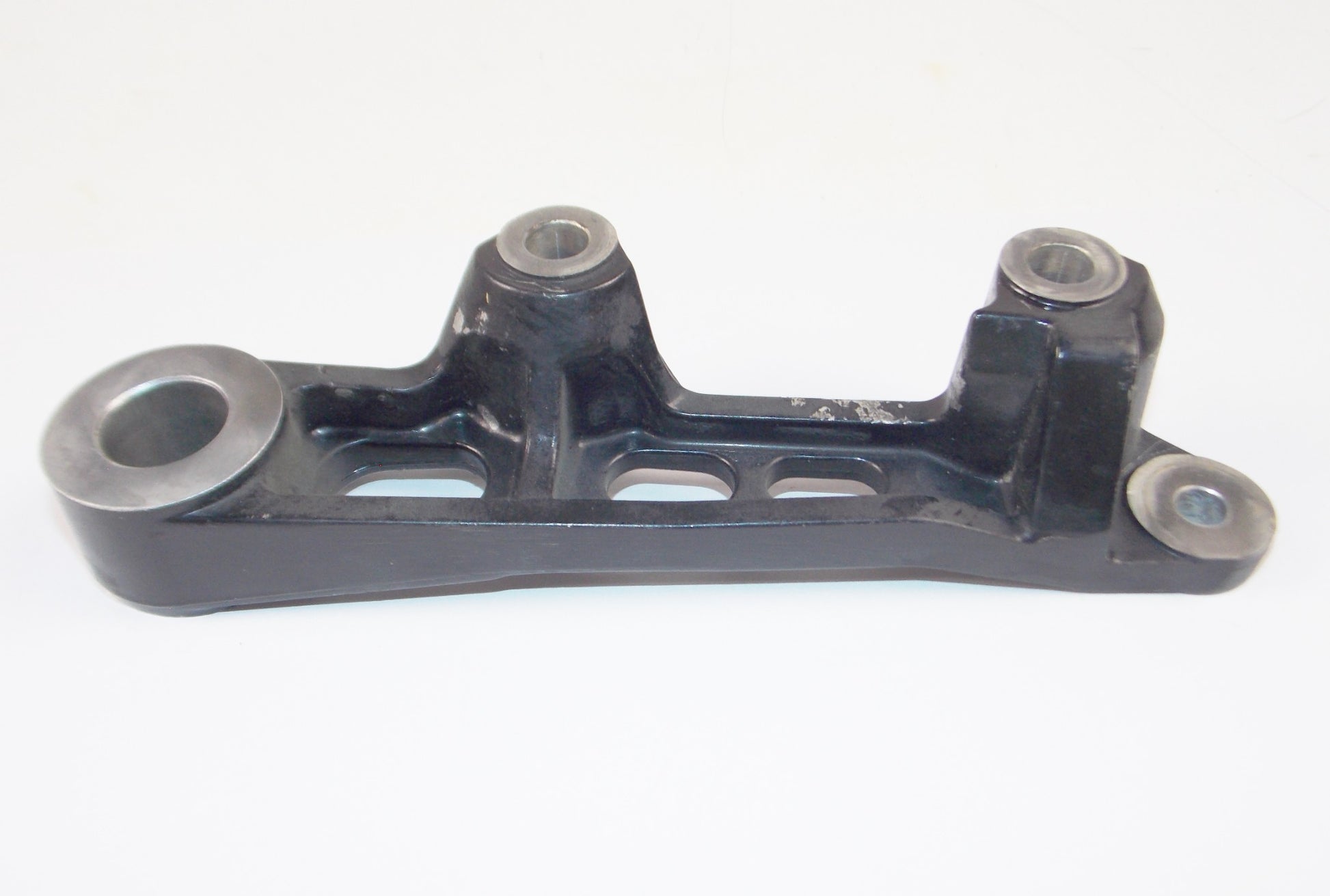 1994-1995 YAMAHA FZR 600R REAR WHEEL BRAKE CALIPER MOUNT HOLDER BRACKET - MotoRaider