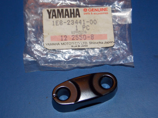 NOS YAMAHA 1995-2001 ST340 YFM80/350 MM600/700 PZ480 HANDLE HOLDER 1E6-23441 - MotoRaider
