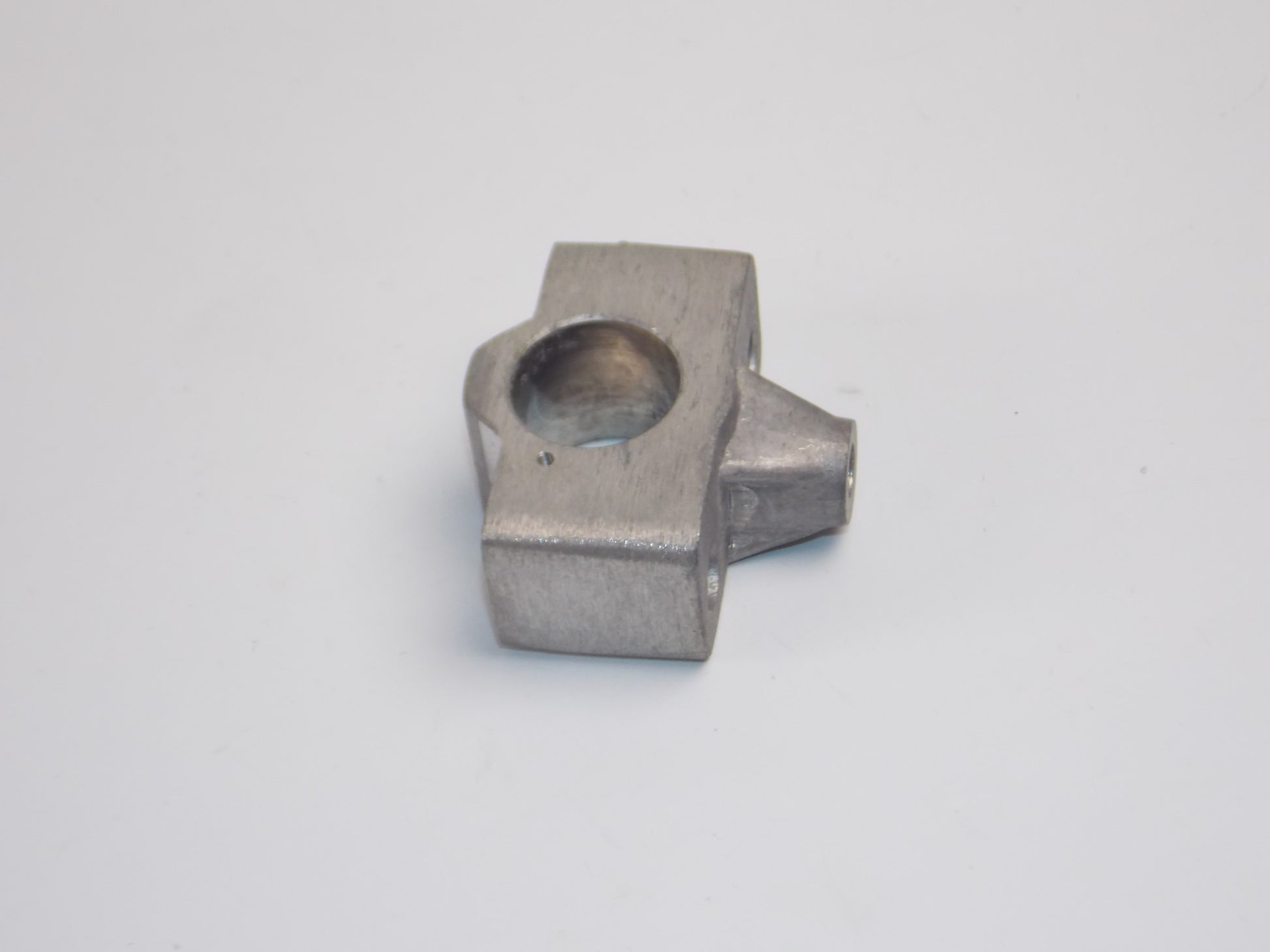 NOS OEM LAVERDA 1200 MOTOR ENGINE CAMSHAFT SUPPORT BRACKET BLOCK MOUNT 21103350 - MotoRaider