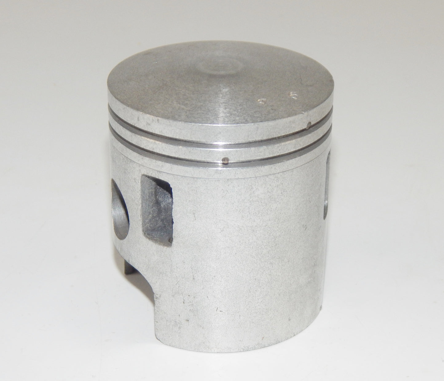 OEM YAMAHA SNOWMOBILE SL/SW 433 PISTON 64.9 mm VINTAGE - MotoRaider