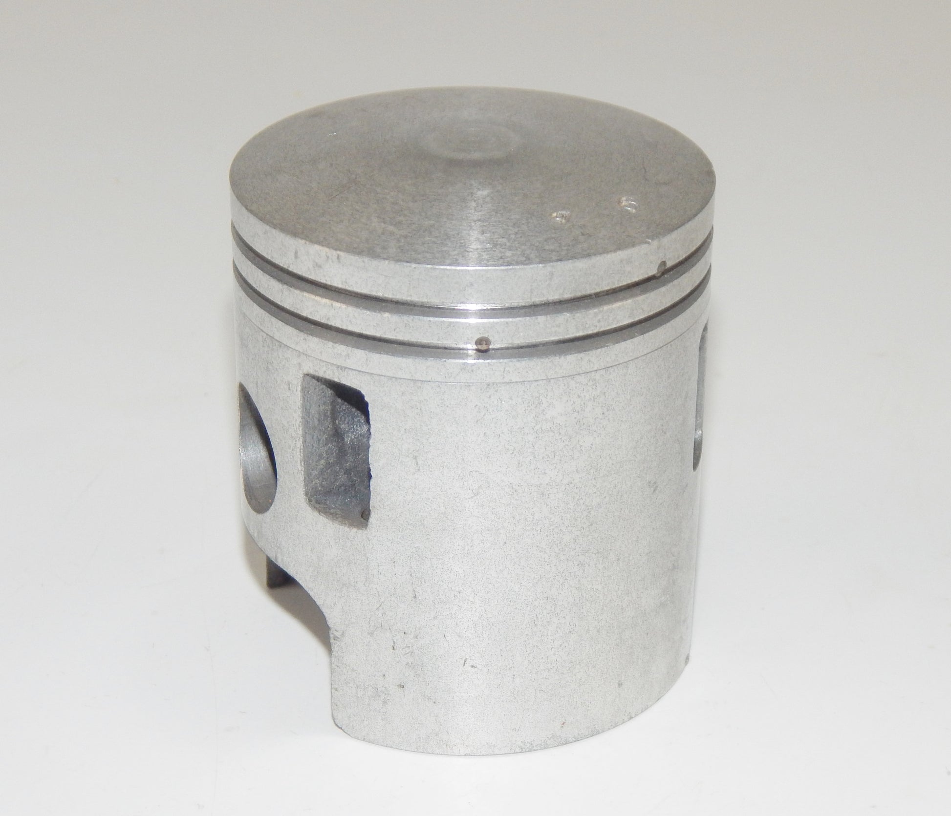 OEM YAMAHA SNOWMOBILE SL/SW 433 PISTON 64.9 mm VINTAGE - MotoRaider