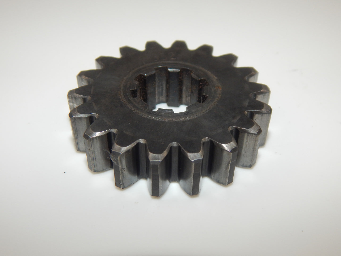 VINTAGE HUSQVARNA MOTORCYCLE 1986 CR 240 TRANSMISSION BOX GEAR 352 18T 161235201 - MotoRaider