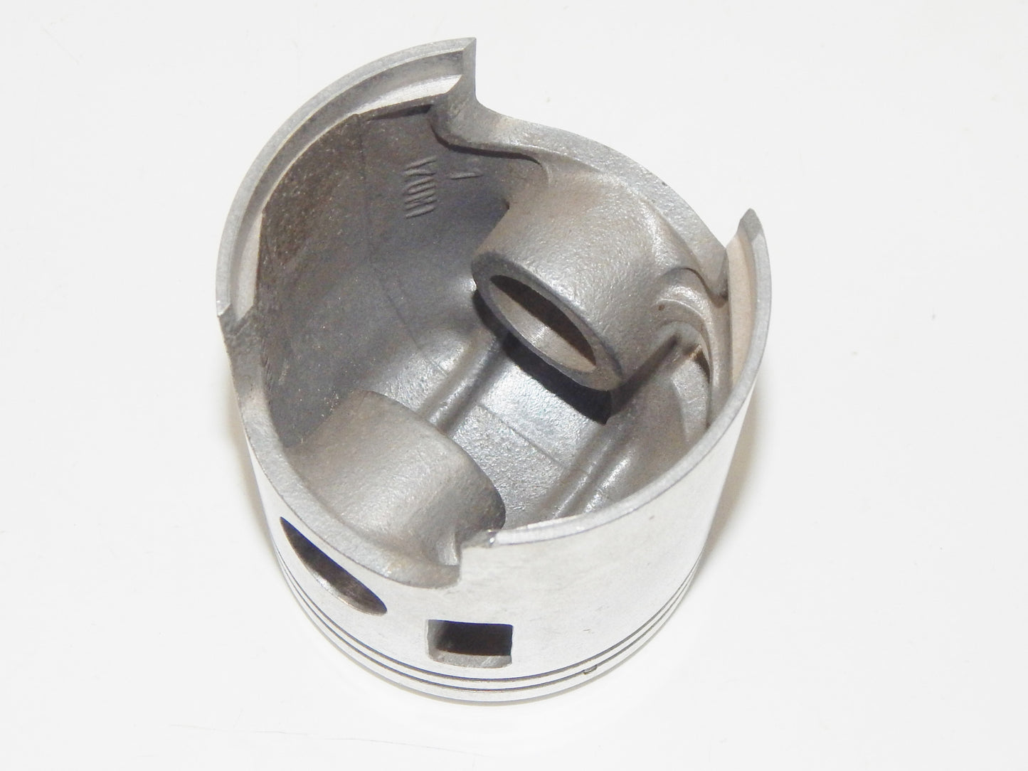 OEM YAMAHA SNOWMOBILE SL/SW 433 PISTON 64.9 mm VINTAGE - MotoRaider