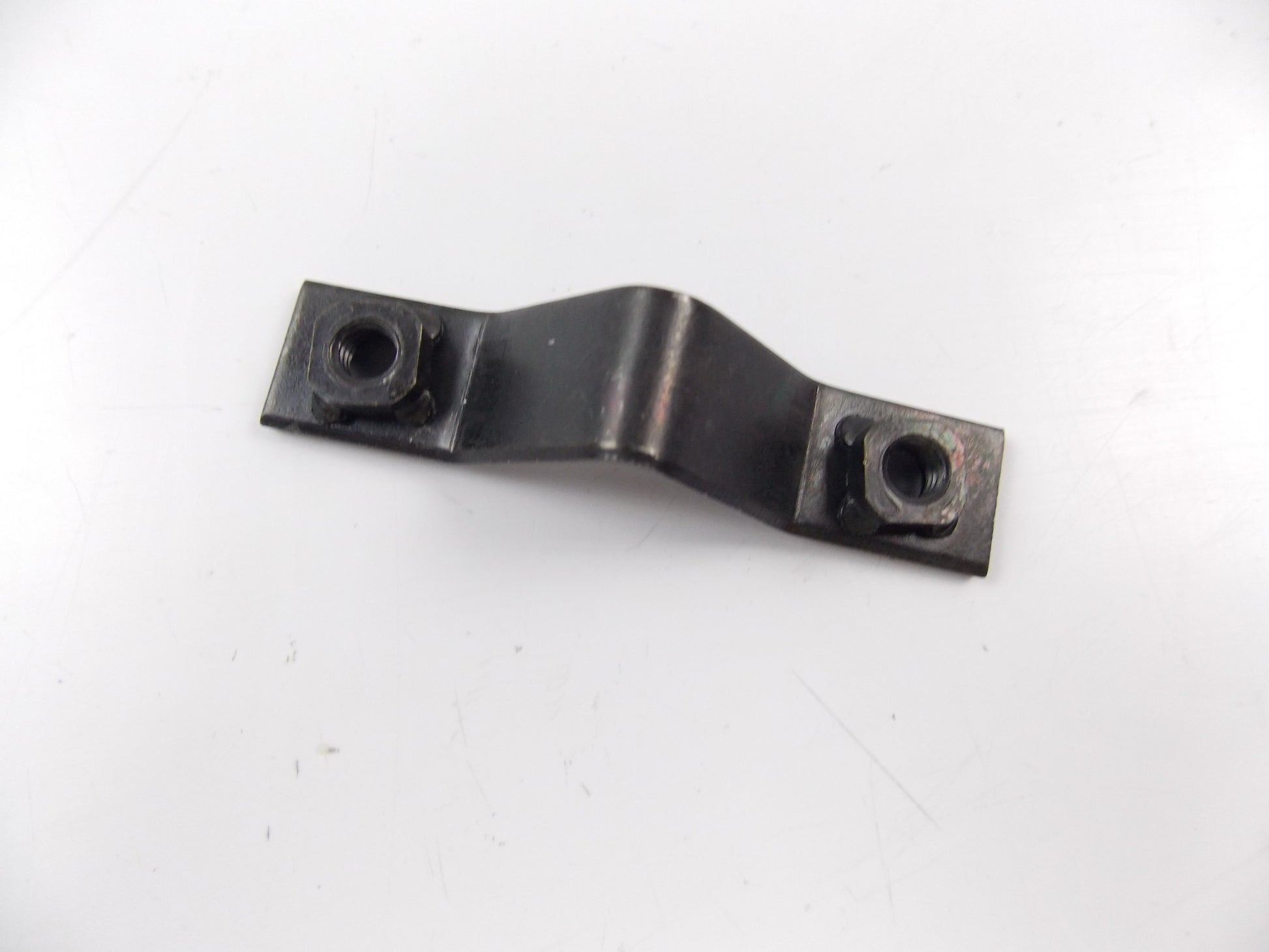 NOS OEM SUZUKI 1985-1986 GS1150 FAIRING MOUNTING MIDDLE BRACKET 94550-00A00-000 - MotoRaider