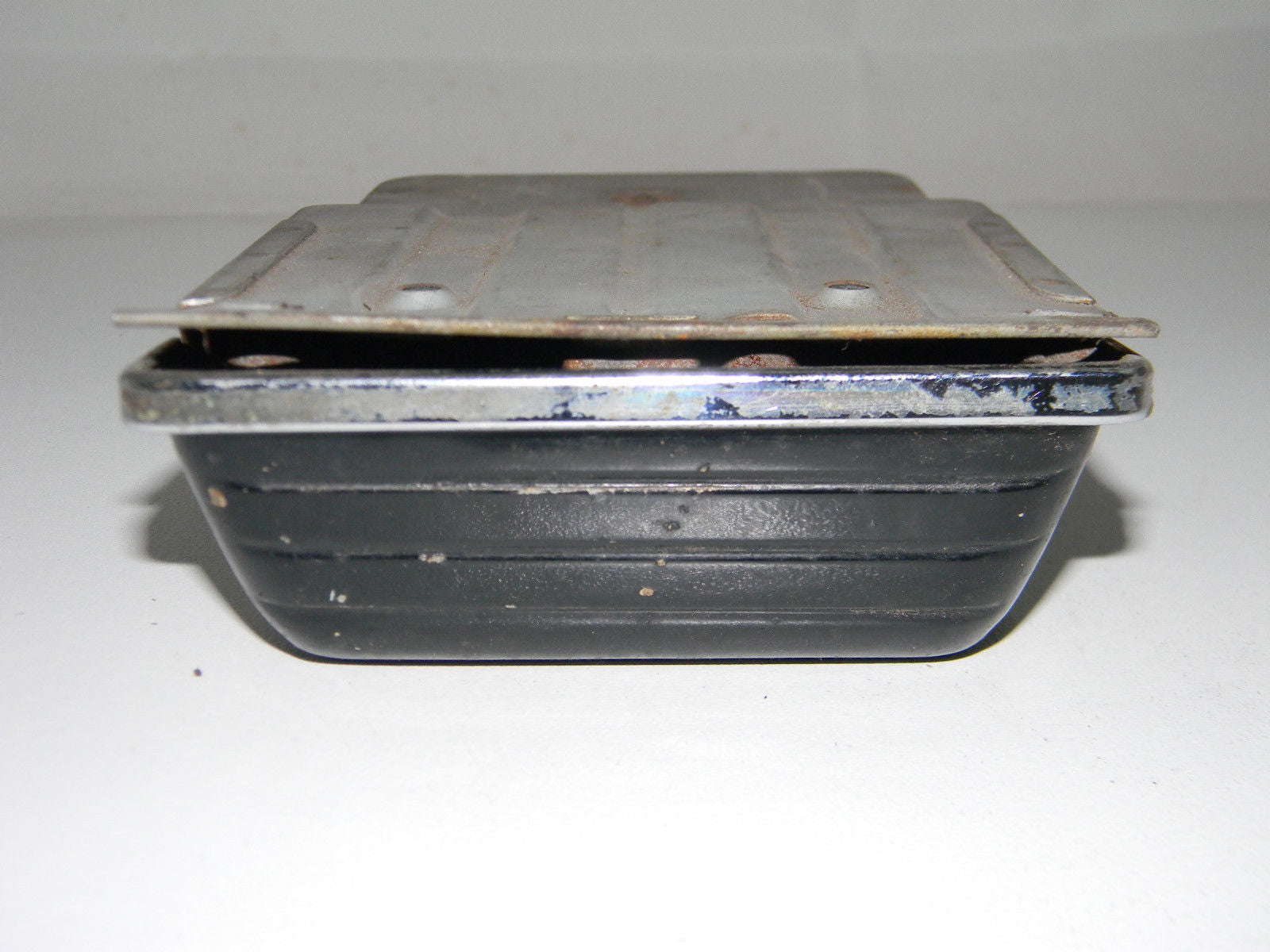 VINTAGE CAR ASHTRAY VOLKSWAGEN MERCEDES LANCIA FIAT ALFA FORD JAGUAR SAAB TOYOTA - MotoRaider
