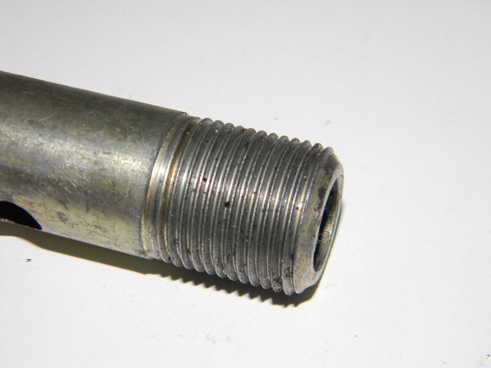 1976 - 79 Kawasaki KZ1000 MOTOR OIL FILTER HOUSING KZ 1000 KZ900 900 Z1 crank - MotoRaider