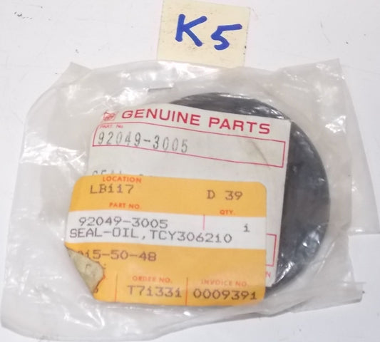 KAWASAKI 1977 1979 1982 1985 1989 1991 1993 1995 JS440 JS550 OIL SEAL 92049-3005 - MotoRaider