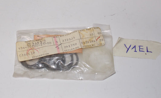 Yamaha CIRCLIP OD=26mm 1968-1990 DT1B R5C MX250A TX650 TX750A XS500B 93450-30033 - MotoRaider