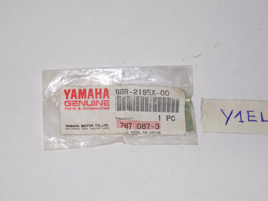 NOS YAMAHA BRACKET 1991-97 88R-2195X  VMAX 500S 600S 4 800 EXCITER11 SL SX - MotoRaider